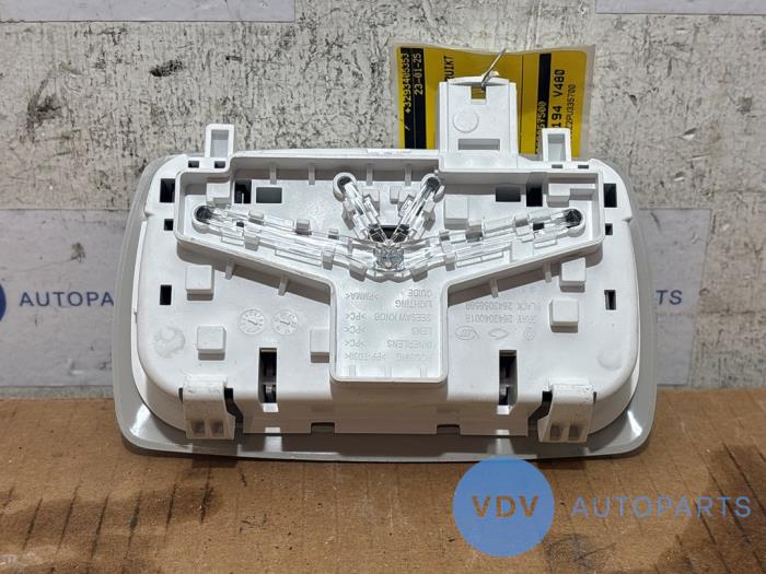 Oswietlenie wewnetrzne przód Mercedes T-Klasse