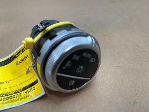 Gebruikte Licht Schakelaar Mercedes C Estate (S206) C-220d 2.0 Turbo 16V Prijs € 36,30 Inclusief btw aangeboden door Autoparts Van De Velde