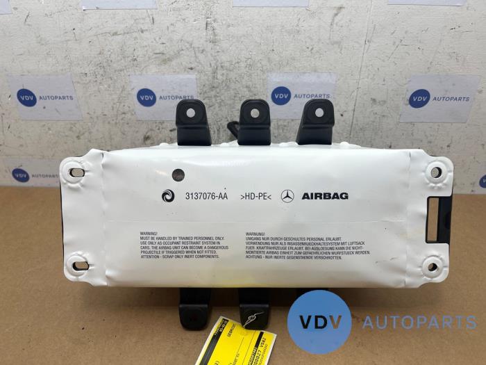 Poduszka powietrzna prawa (deska rozdzielcza) Mercedes C-Klasse