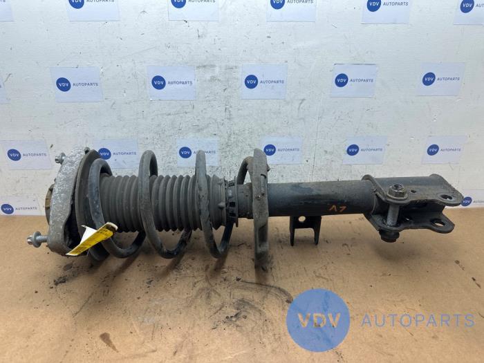 Fronts shock absorber, left Mercedes B-Klasse