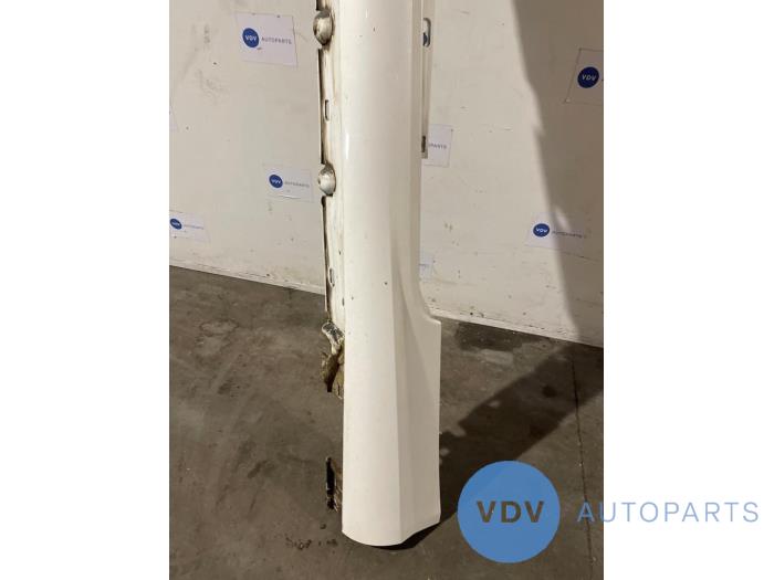 Sill, left Mercedes E-Klasse