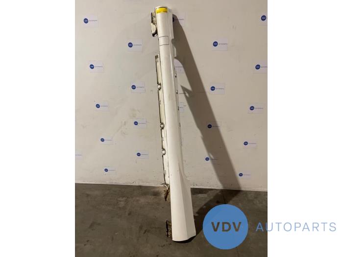 Sill, left Mercedes E-Klasse