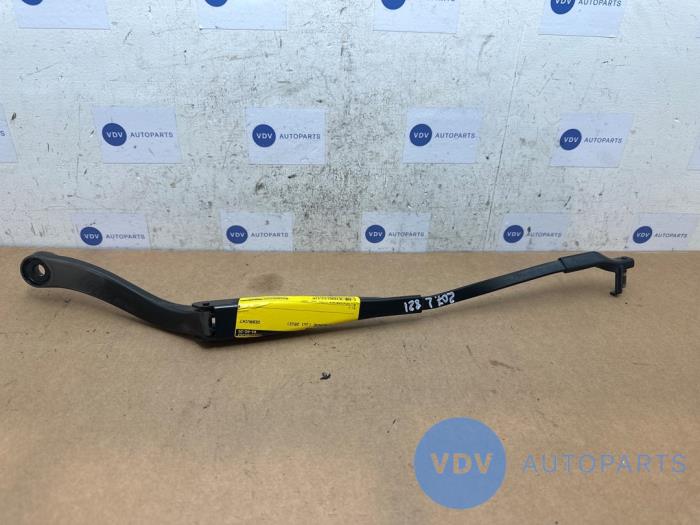 Front wiper arm Mercedes E-Klasse