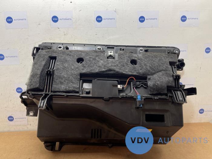 Glovebox Mercedes E-Klasse