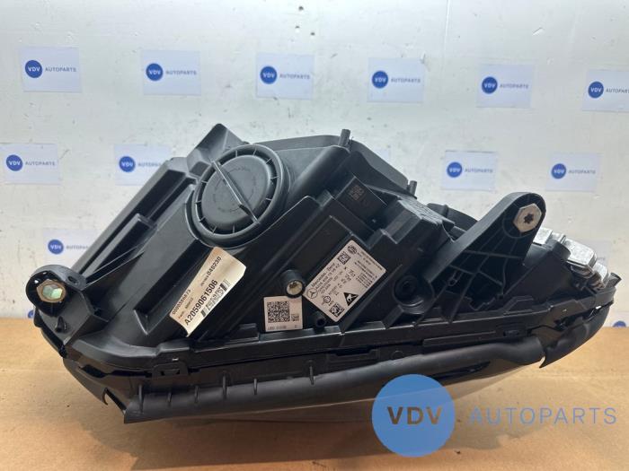 Headlight, left Mercedes C-Klasse