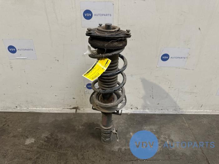 Fronts shock absorber, left Mercedes Citan