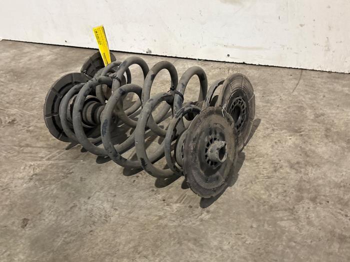 Rear coil spring Mercedes Vito