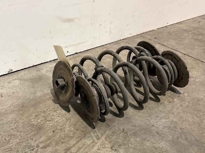 Rear coil spring Mercedes Vito