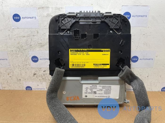 Oswietlenie wewnetrzne przód Mercedes Vito