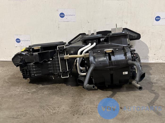 Cuerpo de calefactor Mercedes Vito