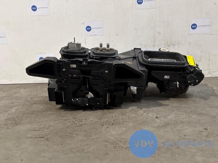 Kachelhuis Mercedes Vito