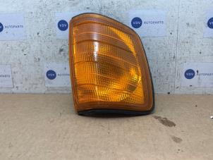 Gebruikte Richtingaanwijzer rechts Mercedes E (W124) 2.0 200 Prijs € 60,50 Inclusief btw aangeboden door Autoparts Van De Velde