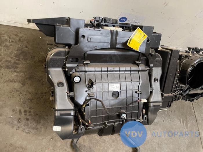 Cuerpo de calefactor Mercedes Vito