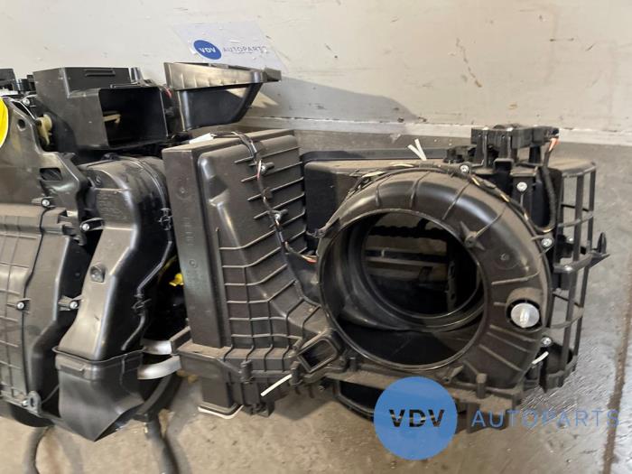 Cuerpo de calefactor Mercedes Vito