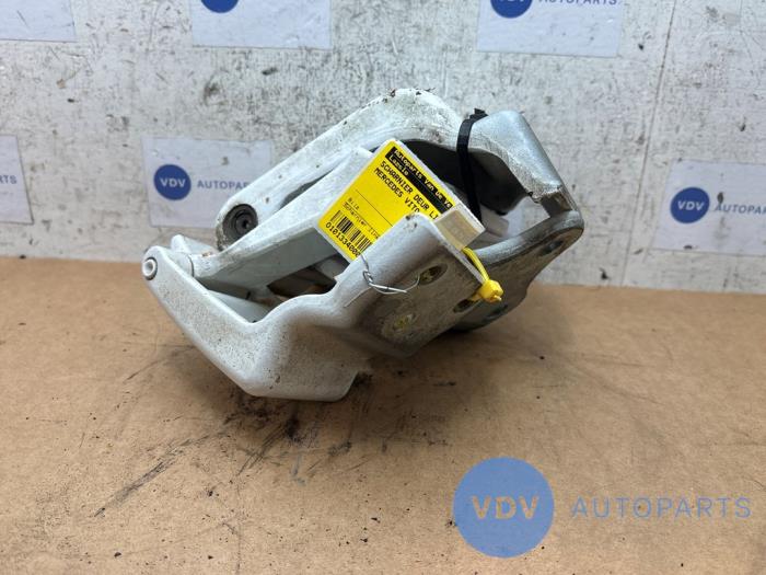 Scharnier deur links-achter Mercedes Vito