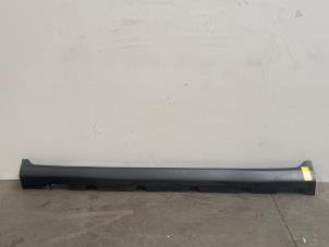 Gebruikte Dorpel links Mercedes GLC (X253) 2.0 260 16V 4-Matic Prijs € 108,90 Inclusief btw aangeboden door Autoparts Van De Velde