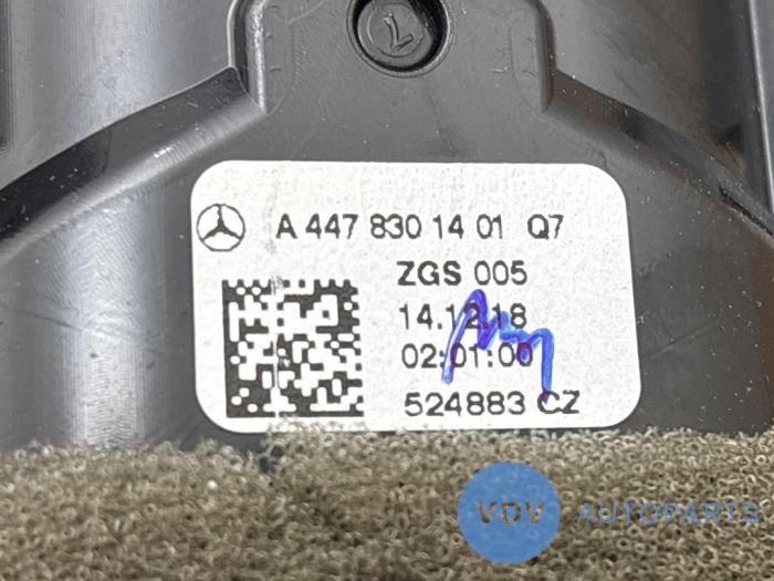 Kratka wentylacyjna deski rozdzielczej Mercedes Vito