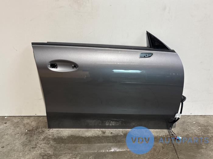 Tür 4-türig links vorne Mercedes CLA