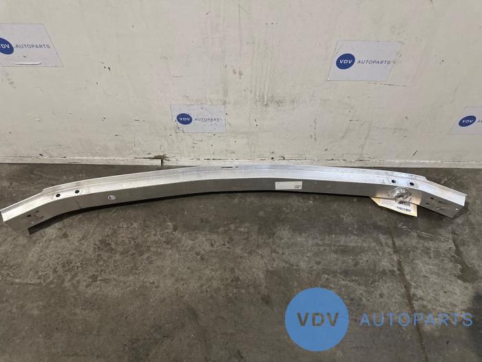 Barre châssis avant Mercedes CLA