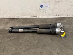 Gebruikte Schokbreker set Mercedes A (177.0) 1.3 A-200 Turbo 16V Prijs € 48,40 Inclusief btw aangeboden door Autoparts Van De Velde