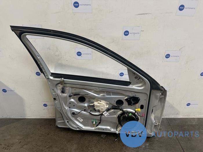 Door 4-door, front left Mercedes C-Klasse