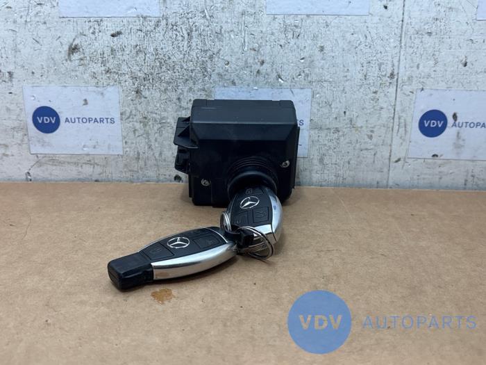 Ignition lock + computer Mercedes C-Klasse