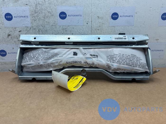 Knee airbag, left Mercedes C-Klasse
