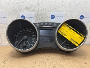 Gebruikte Kilometerteller KM Mercedes ML II (164/4JG) 3.0 ML-280 CDI 4-Matic V6 24V Prijs € 121,00 Inclusief btw aangeboden door Autoparts Van De Velde