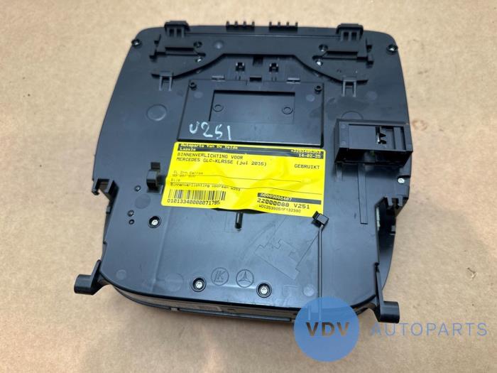 Oswietlenie wewnetrzne przód Mercedes GLC-Klasse