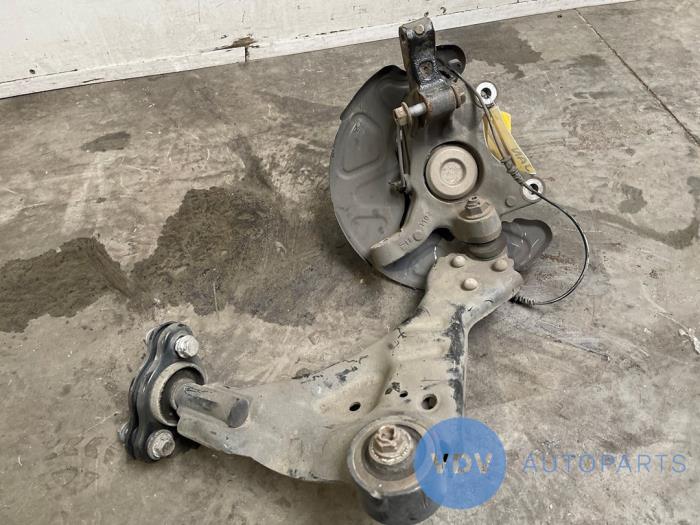 Achsschenkel links vorne Mercedes Vito