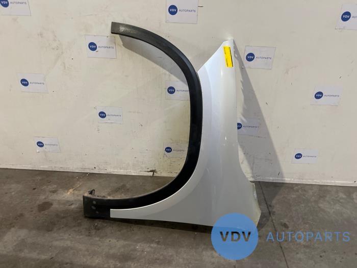 Front wing, left Mercedes GLA