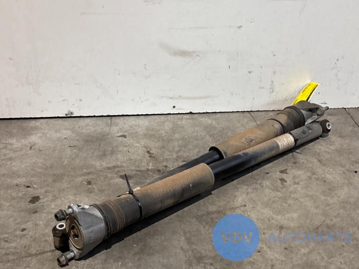 Shock absorber kit Mercedes GLA
