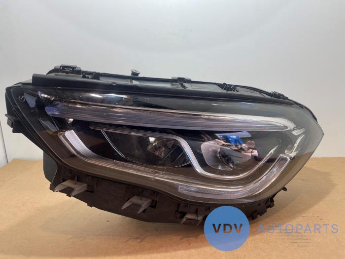 Phare gauche Mercedes GLA