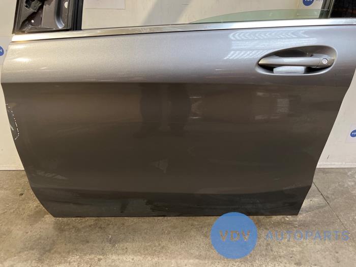 Tür 4-türig links vorne Mercedes B-Klasse