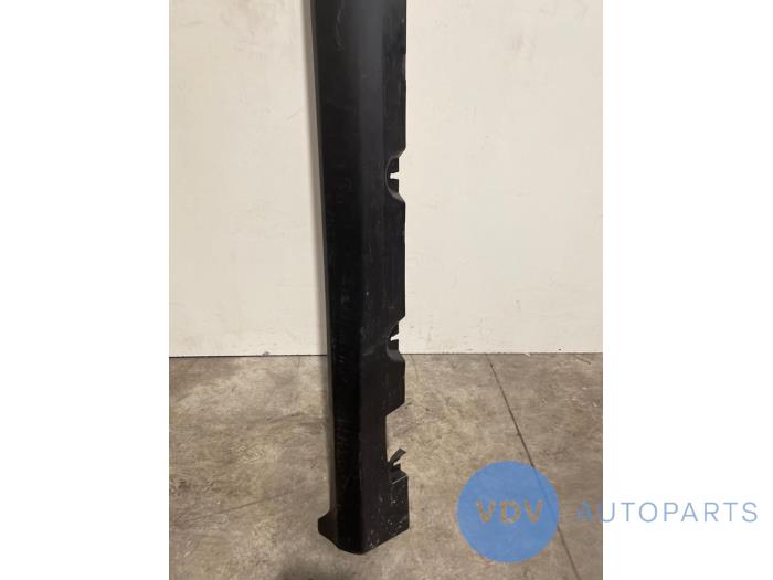 Próg lewy Mercedes GLC-Klasse