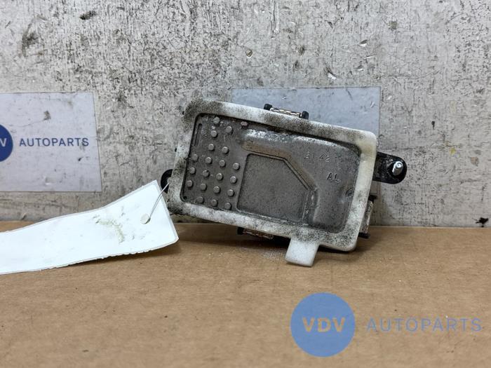Voltage regulator Mercedes CLS-Klasse