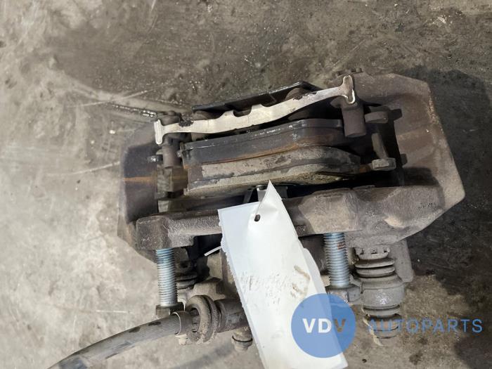 Etrier de frein (pince) avant gauche Mercedes E-Klasse