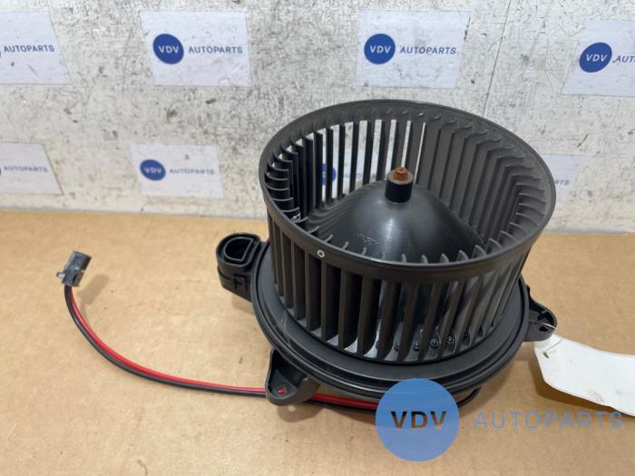 Silnik wentylatora nagrzewnicy Mercedes GLB-Klasse