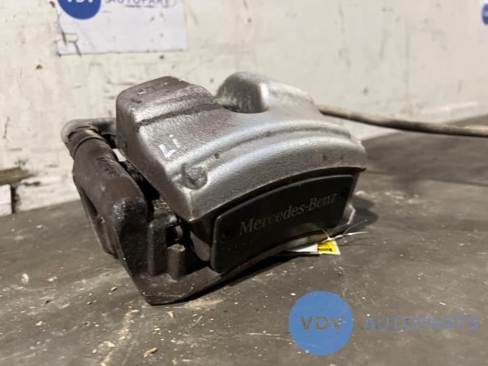 Zacisk hamulcowy lewy przód Mercedes A-Klasse