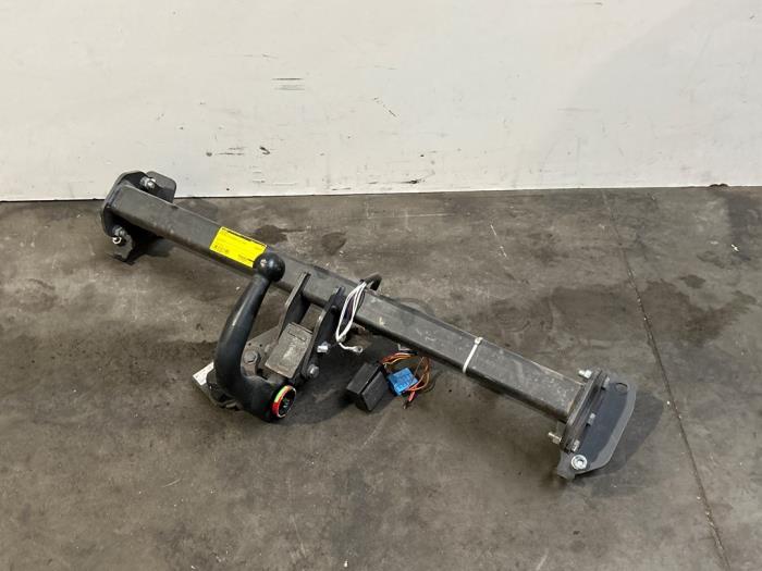 Hak holowniczy Mercedes GLC-Klasse