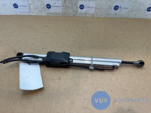 Gebruikte Cabriodak Gasdemper Mercedes C (R205) C-200 2.0 16V Prijs € 151,25 Inclusief btw aangeboden door Autoparts Van De Velde
