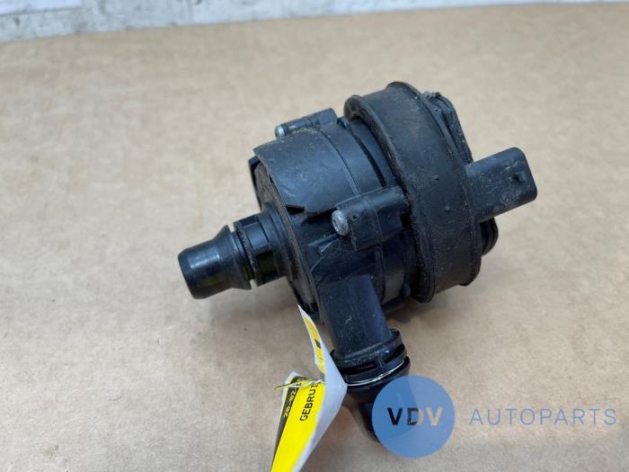 Water pump Mercedes CLS-Klasse