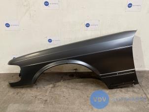 Nieuwe Scherm links-voor Mercedes S (W126) 300 SE,SEL Prijs € 332,75 Inclusief btw aangeboden door Autoparts Van De Velde