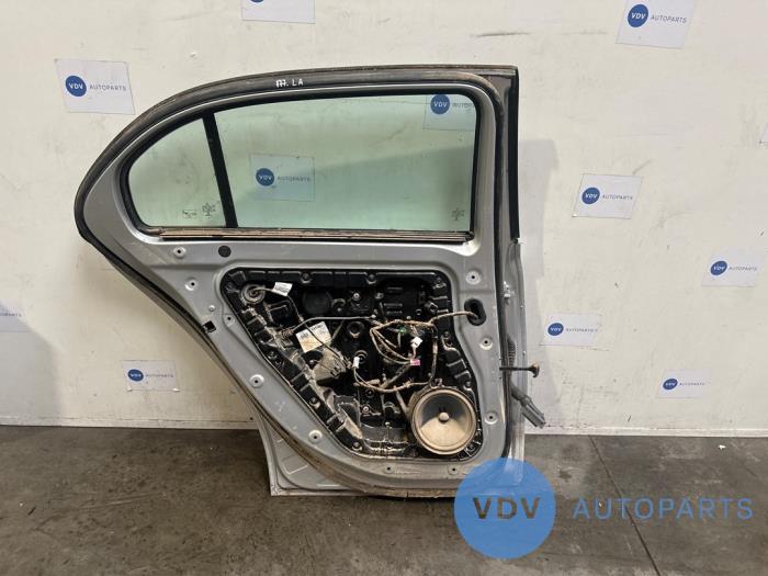 Drzwi lewe tylne wersja 4-drzwiowa Mercedes A-Klasse