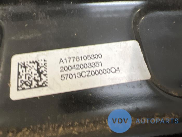 Belka podwozia tyl Mercedes A-Klasse