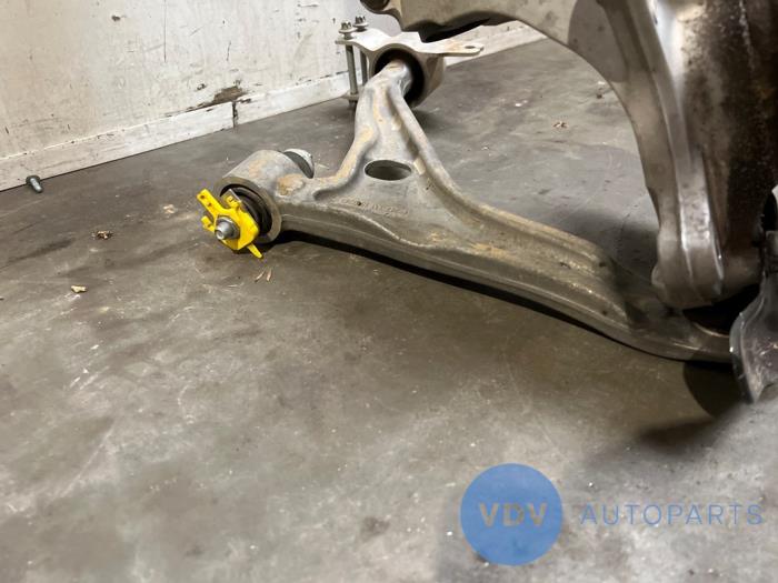 Achsschenkel links vorne Mercedes A-Klasse