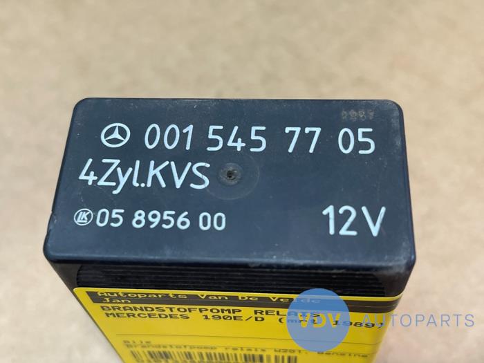 Brandstofpomp relais Mercedes 190E/D