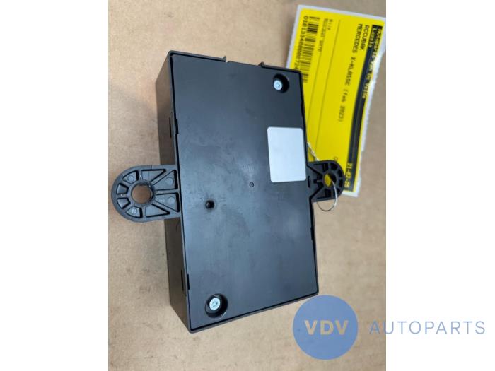 Pojemnik na akumulator Mercedes X-Klasse