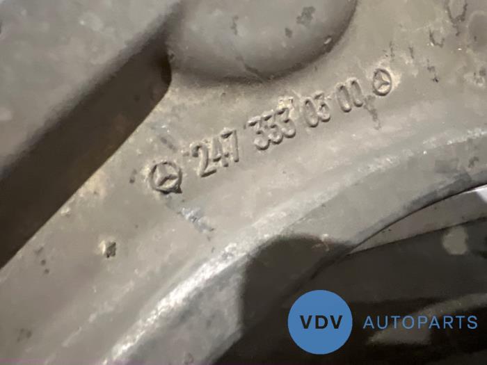 Draagarm links-voor Mercedes CLA