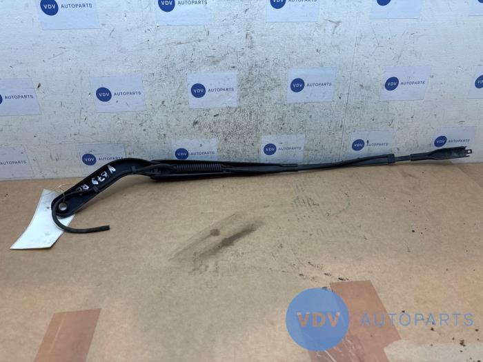 Scheibenwischerarm vorne Mercedes Sprinter